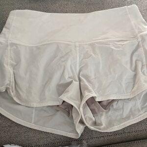Lulu lemon speed up high rise 2.5” shorts